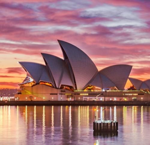 اهنگ صدام کن صدای تو یه شعر عاشقونس نگام کن که نگاهت مثل مروارید