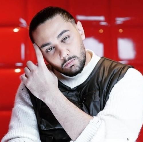 اهنگ تو سرم پره از کد بی خود که قرار بود نباشه خونه بی تو پس الان کجایی