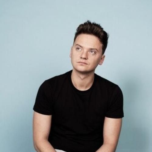 کانر مینارد کرلس ویسپر