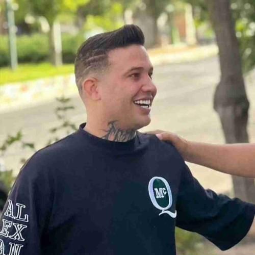 علی احمدیانی گریزانم از این همه درد و خنده پیر پیرم