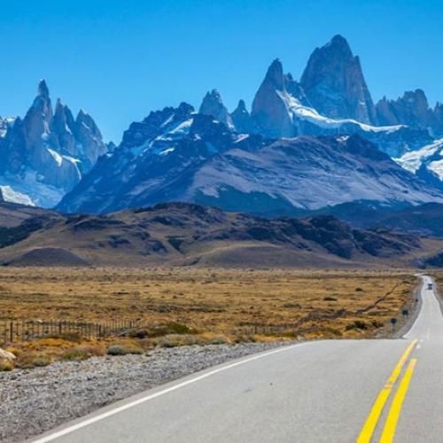 از بچگی خوردم با بر خیابونا ازم ساخت یه گلادیاتور