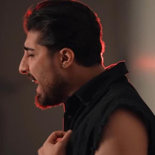 امیر لیام عکساته میبینم مگه ایجو دلم آرام بگیره