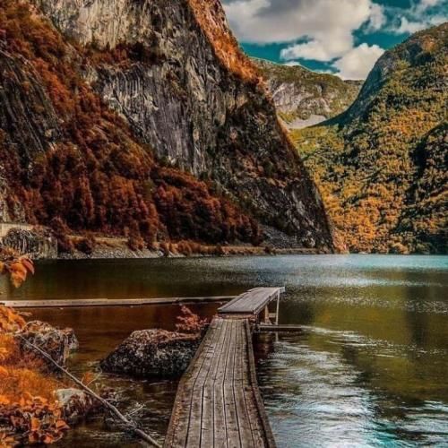 بهزاد لیتو هنوزم تو نباشی‌ تو این شهر من یه غریبم