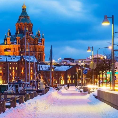 اینجا زندگی نمیکنن نفس میکشن طعم خون برادرو