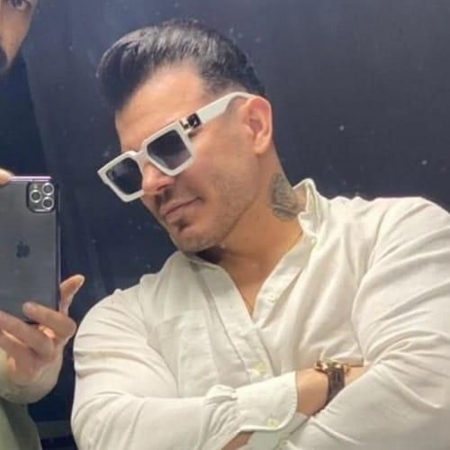 فرهاد فرهادی سر بی گناه وه سر داره سراسر ایرون کل عزاداره