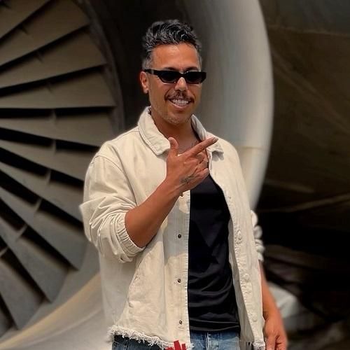 دانوش جلو چشام پر کشید و رفت با چه رویی من زندگی کنم