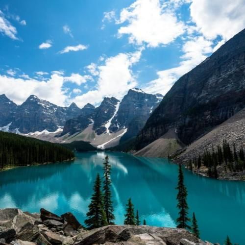 زیر نور قرمز شهر تو چشات میدیدم آسمونو